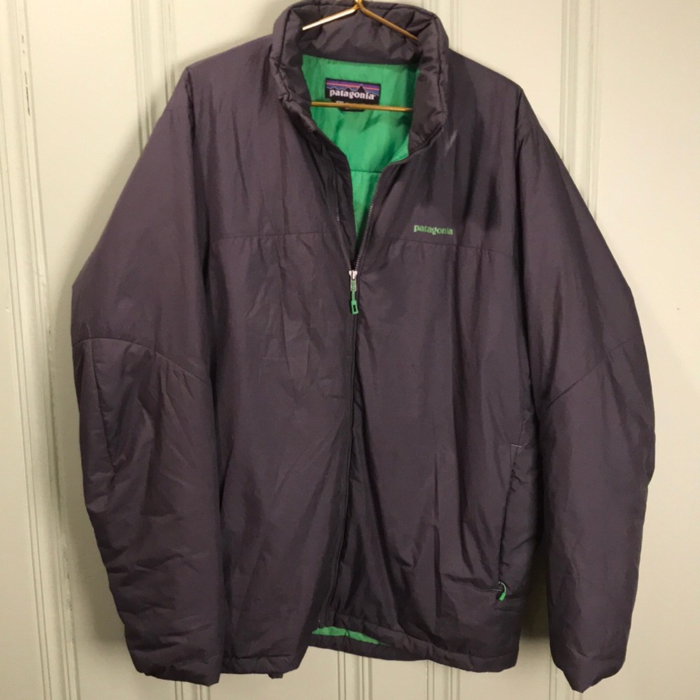 Patagonia Jacket Grey, light insulated.